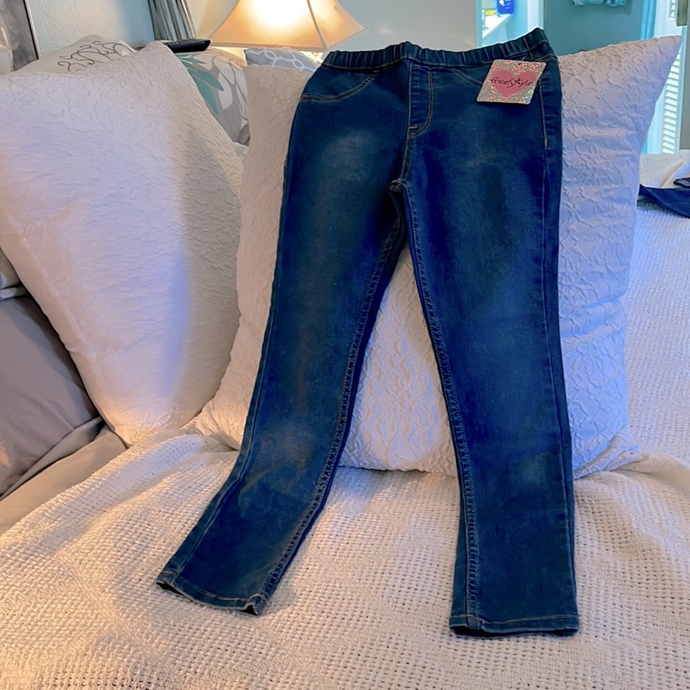 Brand new freestyle jeans girls size 8